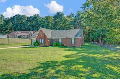 447 P W R Loop, House other with 3 bedrooms, 2 bathrooms and null parking in Munford TN | Image 2