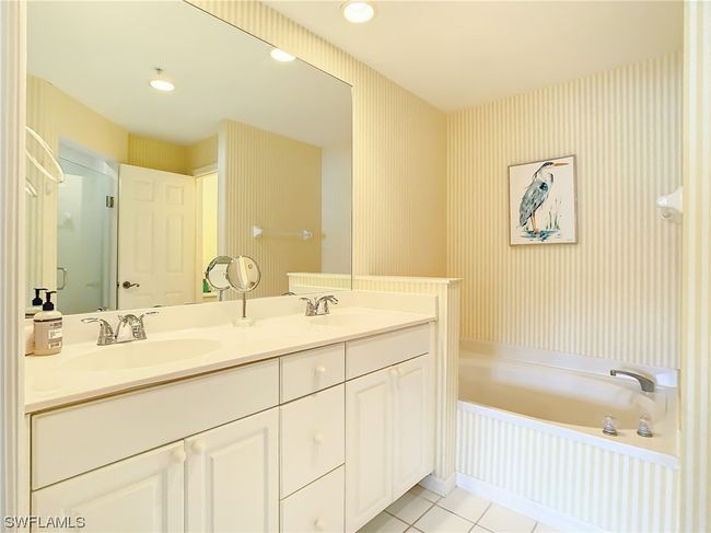APT-104 - 1190 Egrets Walk Cir, Condo with 2 bedrooms, 2 bathrooms and null parking in NAPLES FL | Image 19