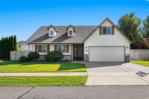 4011 Hayden Ln, Pasco, WA, 99301-9086 | Card Image