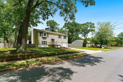 59 Park Ave, Bayville, NJ, 08721-1741 | Card Image