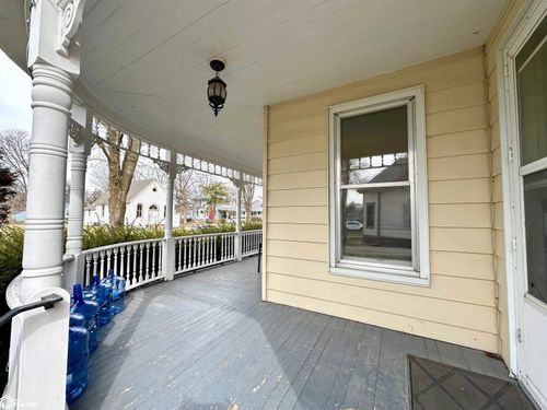 1132 Elm St, Grinnell, IA, 50112-1741 | Card Image