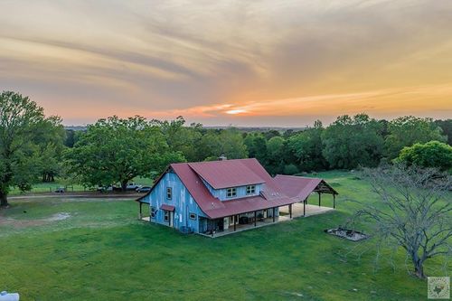 251 County Road 3212, Atlanta, TX, 75551-6331 | Card Image