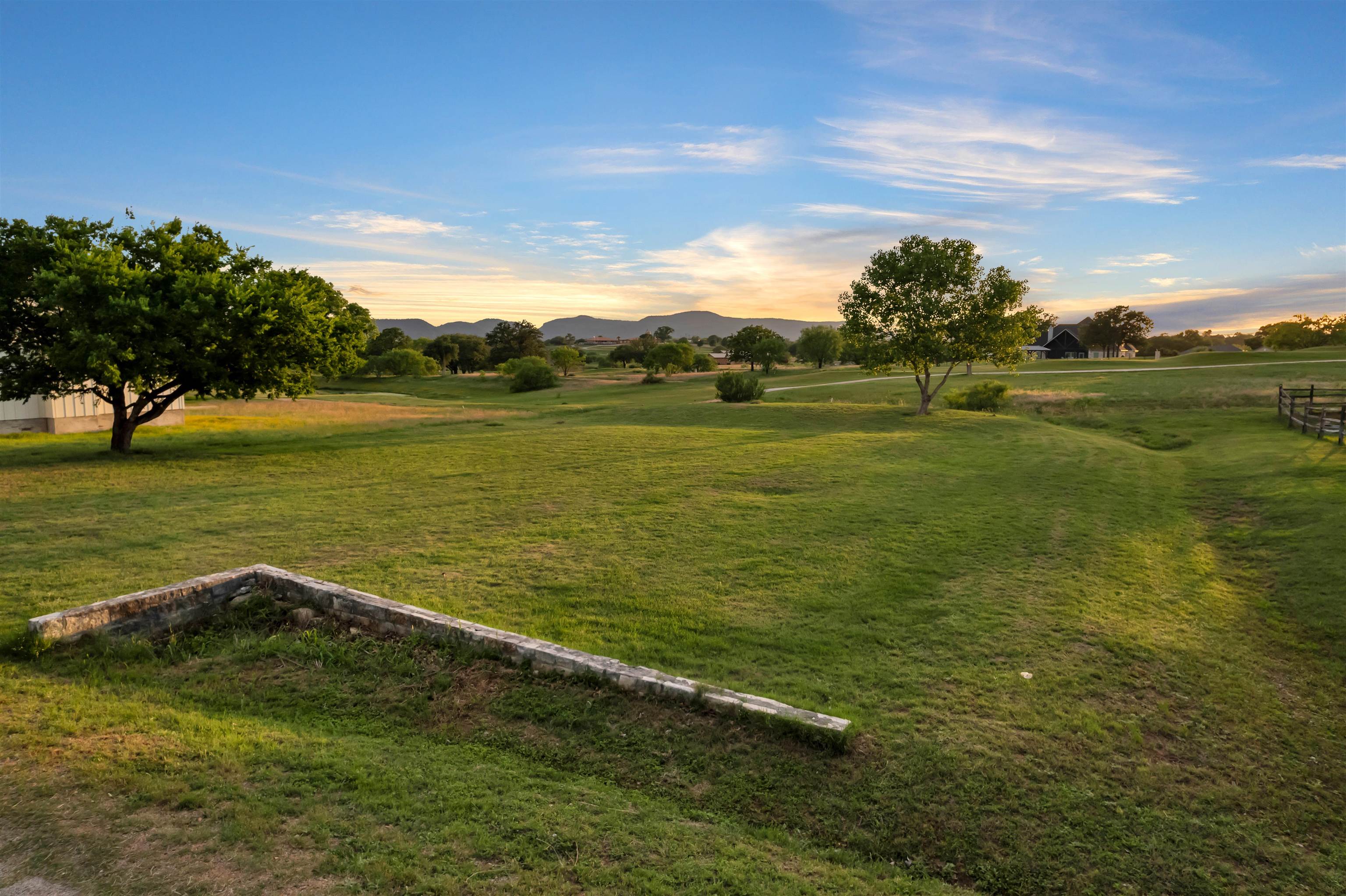 Land in Kingsland 5