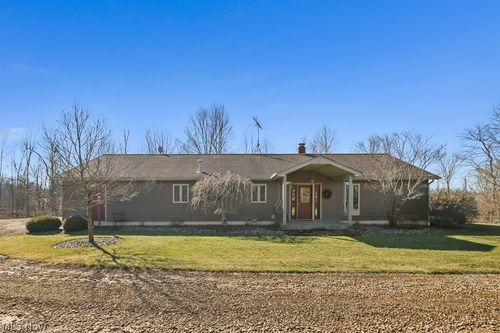 6122 Frederick Ave Ne, Alliance, OH, 44601-8165 | Card Image