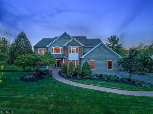 2 Trails End Ct, Westfield, NJ, 07090-3750 | Card Image