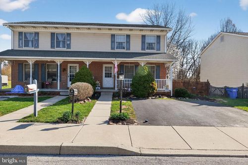 23 Crescent Ln, LITTLESTOWN, PA, 17340-1657 | Card Image