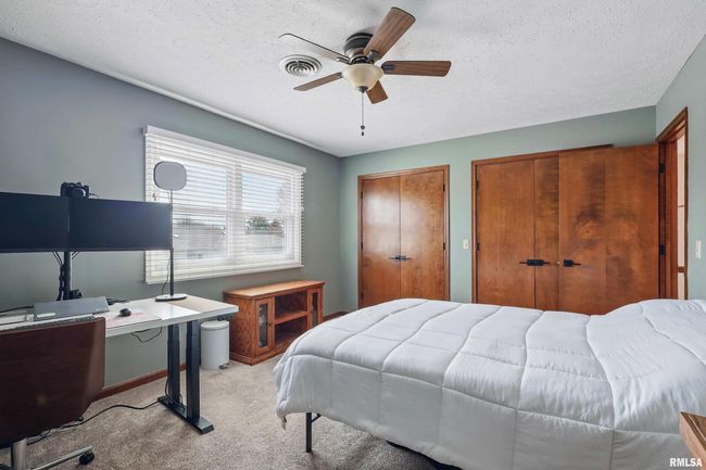 5952 Crow Valley Park Dr, Condo with 2 bedrooms, 2 bathrooms and null parking in Davenport IA | Image 24