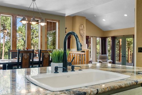 215 Peekaboo Trl, Hamilton, MT, 59840-9414 | Card Image