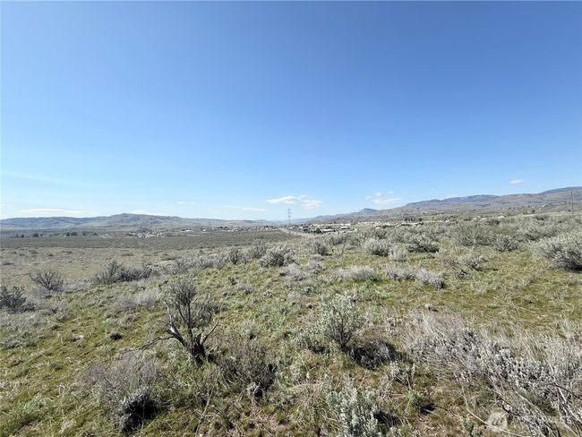 74 Us Highway 97, Home with 0 bedrooms, 0 bathrooms and null parking in Omak WA | Image 5