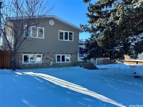28 Malta Cres, Saskatoon, SK, S7L3W1 | Card Image