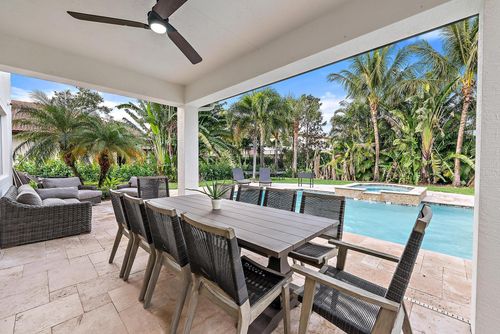 111 Manor Cir, Jupiter, FL, 33458-1642 | Card Image