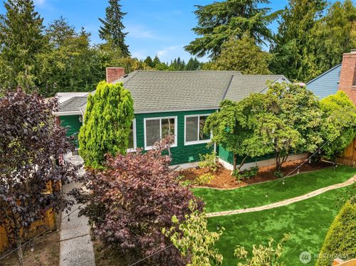 6833 47th Avenue Ne, Seattle, WA, 98115 | Card Image