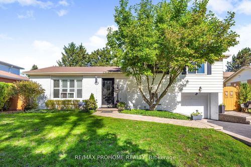 32 Sir Bedevere Pl, Markham, ON, L3P2W4 | Card Image