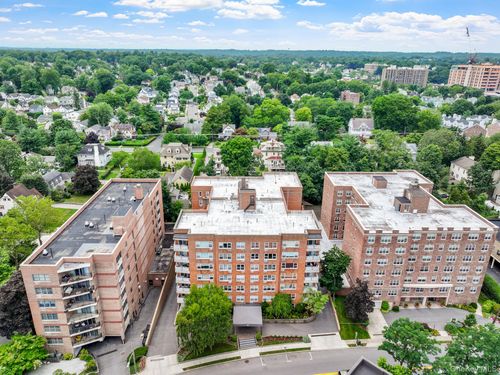 7a-10 Old Mamaroneck Rd, White Plains, NY, 10605-1744 | Card Image