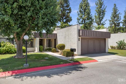 4917 Scorpio Ct, Bakersfield, CA, 93309-3811 | Card Image