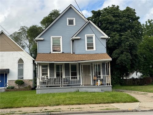 3569 Independence Rd, Cleveland, OH, 44105-1053 | Card Image