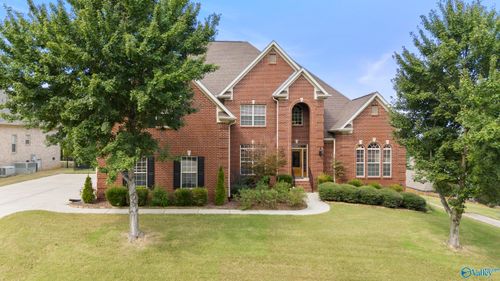 137 Rainbow Glen Cir, Madison, AL, 35758-9517 | Card Image