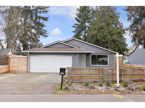 11825 Se Ankeny St, Portland, OR, 97216-3713 | Card Image