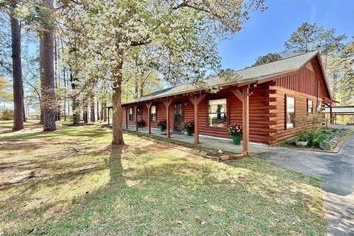 121 Calvin St, Anacoco, LA, 71403-3131 | Card Image