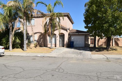 111 Dorrance St, Bakersfield, CA, 93307-2884 | Card Image