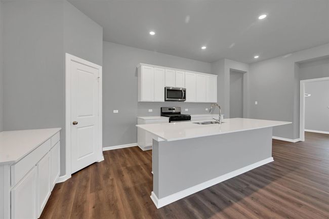 738 Mockingbird Passage Dr, House other with 3 bedrooms, 2 bathrooms and 2 parking in Beasley TX | Image 18