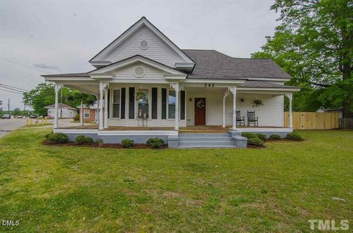 242 W Academy St, Wendell, NC, 27591-7987 | Card Image