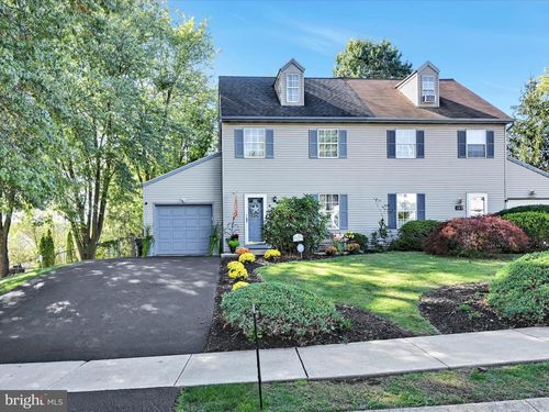 181 Stone House Ln, COLUMBIA, PA, 17512-9412 | Card Image