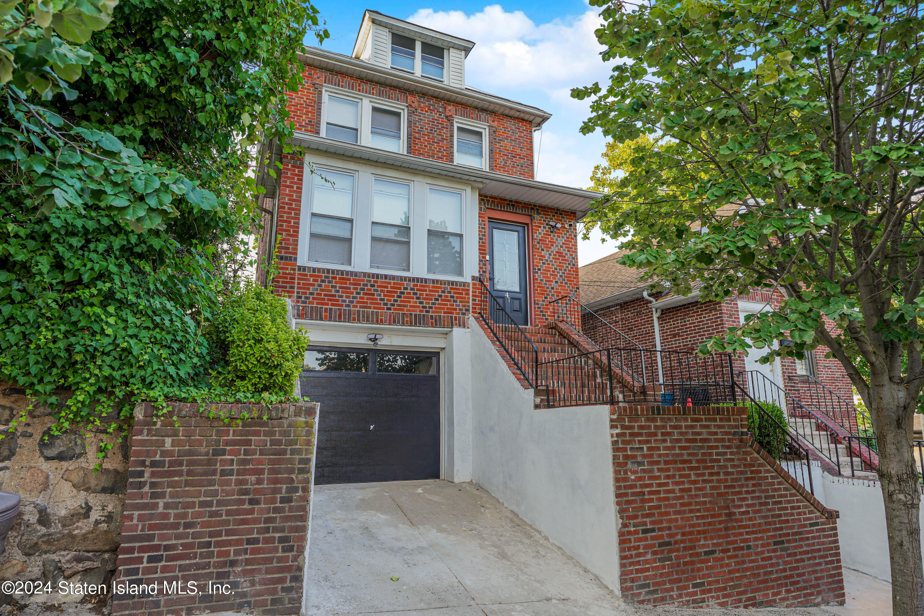 Coursen Pl, Staten Island, NY 10304