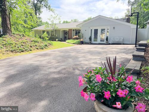 8 Pond Circle, FREDERICKSBURG, VA, 22407 | Card Image