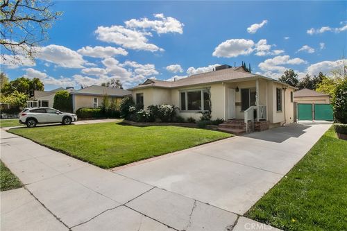 17604 Lemay St, Lake Balboa, CA, 91406-5329 | Card Image