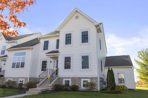 28-7046 Hill Gail Dr, New Albany, OH, 43054-8043 | Card Image
