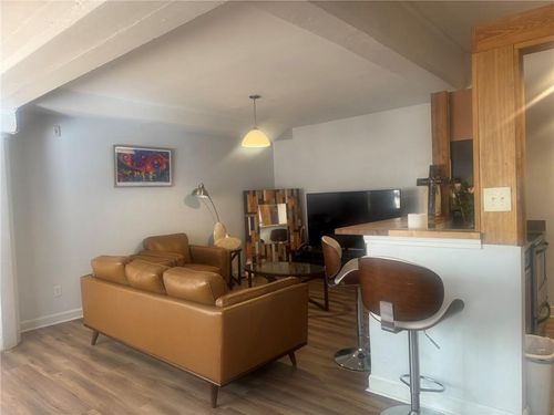 apt-408-333 Julia St, New Orleans, LA, 70130-8505 | Card Image