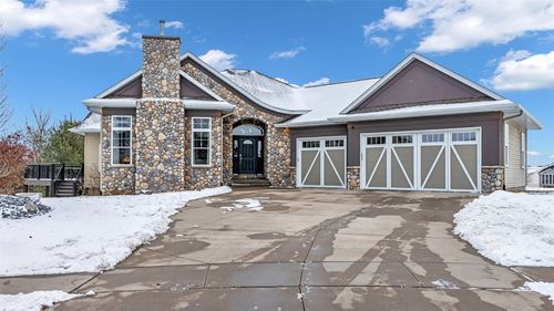 3075 Covey Run Ct, Marion, IA, 52302-9051 | Card Image