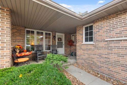 5002 W Circle Pl, Crestwood, IL, 60418-4446 | Card Image