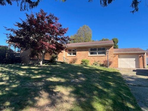 284 Bryden Rd, Steubenville, OH, 43953-3432 | Card Image