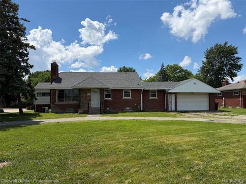 29715 Utica Road, Roseville, MI, 48066 | Card Image