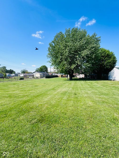 1010 W 10th St, Connersville, IN, 47331-1144 | Card Image