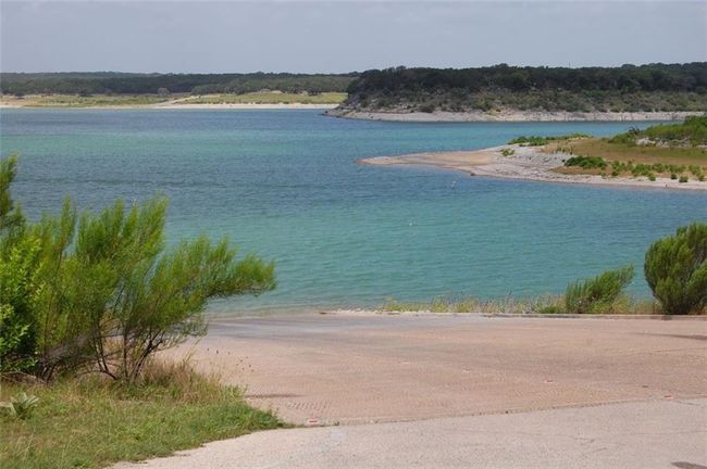 Lake Georgetown just minutes away | Image 34