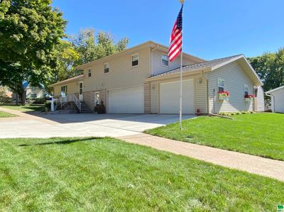 150 4th St Se, House other with 4 bedrooms, 2 bathrooms and null parking in LeMars IA | Image 1