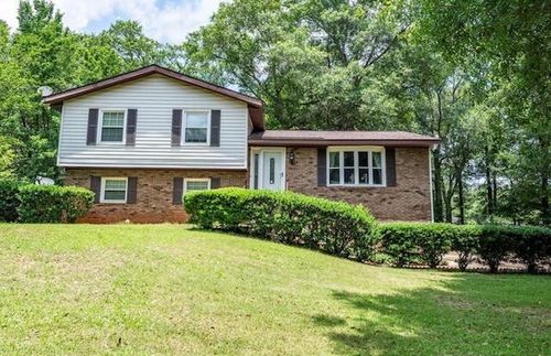 911 Benchmark Dr, Albany, GA, 31721-8953 | Card Image