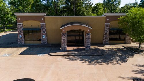 520 N Main St, Lindale, TX, 75771-6403 | Card Image