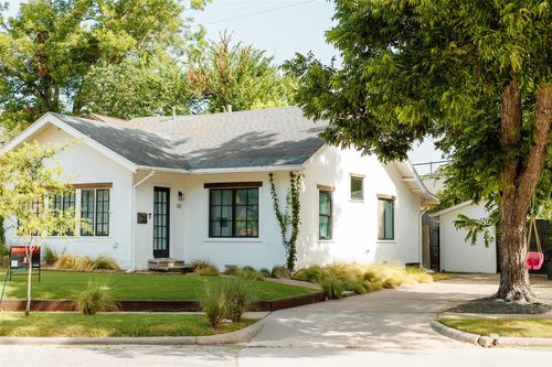 713 Usener St, Houston, TX, 77009-7424 | Card Image