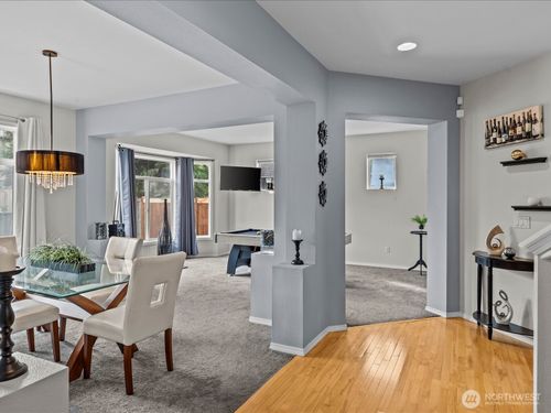 27450 237th Pl Se, Maple Valley, WA, 98038-5147 | Card Image