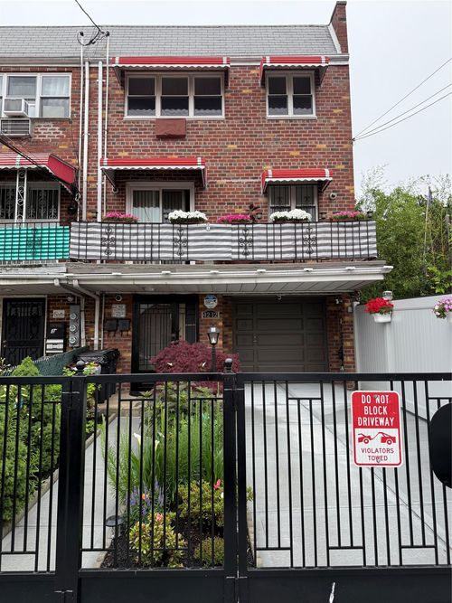 fl-3rd-42 77th St, Elmhurst, NY, 11373-2948 | Card Image