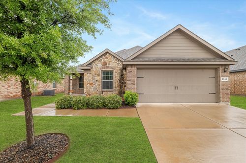 2840 Dusty Rd, Forney, TX, 75126-1600 | Card Image