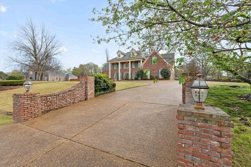 1229 Oak Lake Cir, Collierville, TN, 38017-4853 | Card Image