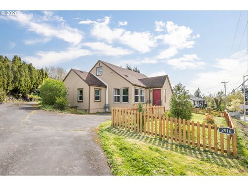 2916 Columbia Heights Rd, Longview, WA, 98632-5623 | Card Image