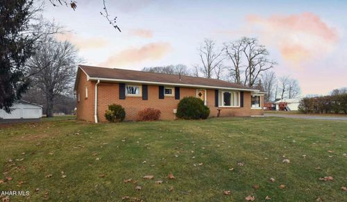 1325 Forest Hills Dr, Salix, PA, 15952-9202 | Card Image