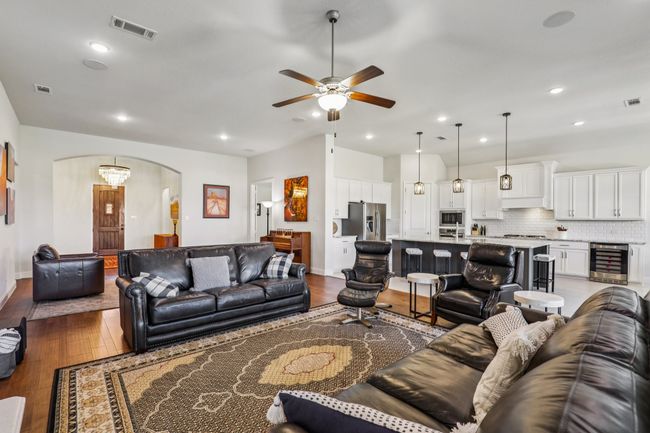 7605 Windsor, House other with 4 bedrooms, 4 bathrooms and null parking in The Colony TX | Image 6