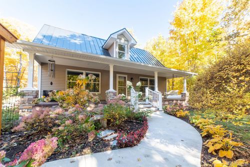 2952 Spruce St, Saint Ignace, MI, 49781 | Card Image